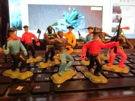 У меня до сих пор коллекция Ковбоев живет