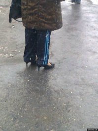 Подборка самых нелепых образов уличной моды