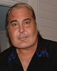 Походу Роберт З’Дар наследил в России.)))