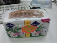 Это для зачесывания махны. Прежде чем прокладку использовать - махну пилотки нужно расчесать, чтобы не покрасилась кровушкой.