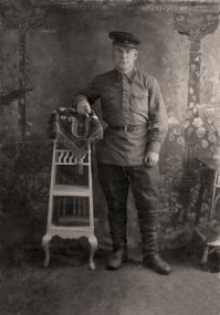 Мой дед. Начал воевать в 1939, домой пришел в 1945. Его уже нет с нами, к сожалению