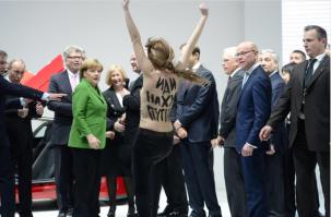 Вот ведь чудо какое!!! 
Вроде все написано ниже, все нормальным людям понятно.
Так нет! Найдется очередной дурачина который смотрит в книгу и видит фигу!
Ау! Товарищ! Ау-у!!! 
Про дур смотри ниже и видео и фото!
Ну так понятно, кто есть дуры?
Или не дошло?