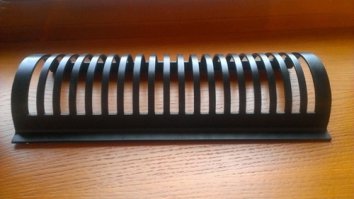 Подставка от дисков хорошо подойдёт для пакетиков.