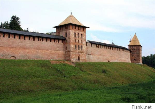 На фотографии Нижегородский кремль - ЭТО Пиз ..шь! Автор даже не удостоился порыскать настоящие фото а информацию ВЫСОСАЛ из т/к РенТВ и ТВ3. Фу,фу,фу