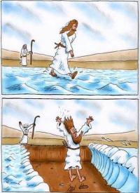 Мост Моисея под водой