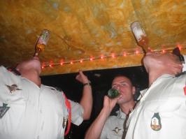 Не дает зараза больше одной фотки прикреплять