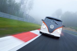 Как превратить старый микроавтобус в R2-D2 из "Звездных войн" 
