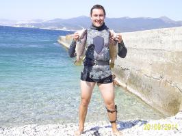 а я за рыбой ныряю на задержке дыхания