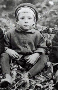 Вроде бы узнаются черты... Узнаете?