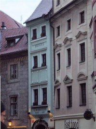 Узкий дом в Праге...Раньше был публичный дом:)