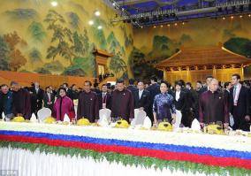 И стол был шикарным