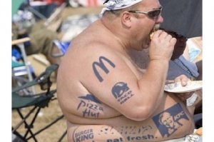 Цитата из другого источника: "Ученые также подчеркивают, что население США составляет всего 5% жителей планеты, но если взвесить всех американцев, то их вес составит треть от общей массы. В то время как для Азии, где проживает 61% населения, этот показатель составляет 13%."

Это всё диетическое питание виновато