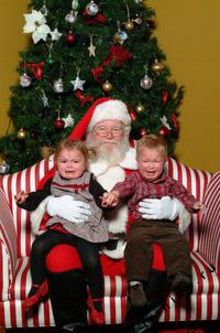 Может и не русский дед, но дети явно от него не в восторге)))