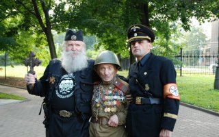 Обычные западные люди о фото ветерана