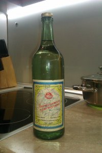 Бутылочка стоит с 1991 года,проводы в армейку. Ни как не можем собраться, что бы распить. Многих уже нет с нами.