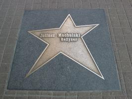 да ошибся малость....
вот его звезда.