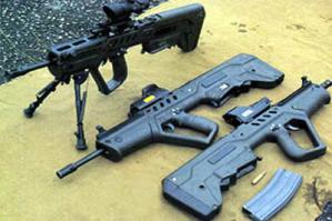 Вы не правы ;)
16.10.07 11:55
Джеймс Бонд вооружается новейшим израильским автоматом
Голливудские продюсеры заинтересованы в том, чтобы снабдить супершпиона Джеймса Бонда новым израильским автоматом "тавор", поступившим на вооружение бригад ЦАХАЛа "Гивати", "Кфир" и элитных спецподразделений. Об этом пишет сегодня, 16 октября, "Маарив". 

Один из продюсеров нового, 22 фильма бондианы увидел "тавор" на прошедшей неделю назад во Франции 15-й Международной выставке средств и систем безопасности "Милипол-2007". Он загорелся идеей вложить новый автомат в руки Бонда. Агент 007 с лицензией на убийство получит версию автомата "микро-тавор". 

Полностью со статьей можете ознакомиться здесь:
#