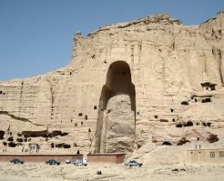 "у нас православное государство" – олигофрен мля. Во-первых, пусть на карту РФ глянет, хотя бы одним глазом. Во-вторых, талибы тоже так говорят, после чего взрывают тысячелетние статуи Будды.