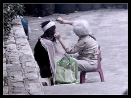 Парикмахеры VS стилисты. Китайские стилисты в отличие от наших ходят с какими то умопомрачительными прическами.