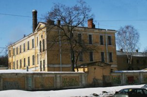 Вот так выглядел сносимый корпус в 2010 году.