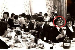 Комменты не читал, простите если повторюсь. Кто-нить уже спрашивал что там делает Боярский?