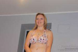 Показатель безумной самоуверенности. Хотя в обычной жизни наверняка нормальные девчонки с которыми можно душевно общаться, но от скажите мне "На что они реально рассчитывают, пытаясь участвовать в конкурсах красоты?! Они искренне верят что неотразимы и у них есть шанс? Этож насколько самовлюбленной надо быть?!"