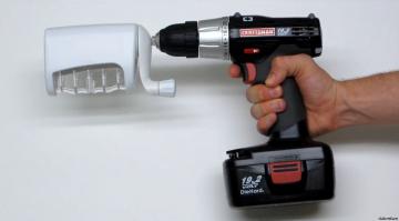 4.Залежалась овощерезка? Это уже давно не проблема, теперь из ручной овощерезки можно сделать автоматизированию, без особых усилий которая нарежет, как лук так и капусту с морковкой.