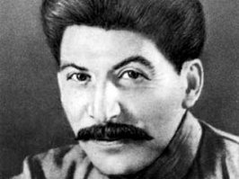 Минутка доброго юмора

1942 год. В Кремле идет заседание государственного комитета обороны.
Из зала заседаний выходит раздраженный Жуков:
— Ууу, жопа усатая!!!
Поскребышев докладывает об этом факте Сталину.
Сталин вызывает Жукова.
— Товарищ Жюков, вы кого имели в виду?
— Гитлера, разумеется, товарищ Сталин.
— А вы, товарищ Поскребышев, кого имели в виду?