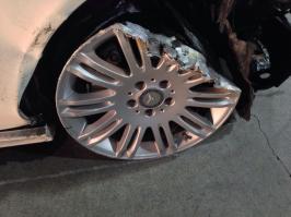 Взрыв колеса на скорости 200+