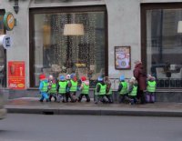 отличная идея, не раз сам сопровождал такие отряды муравьёв ))