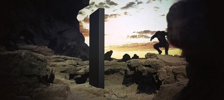 На фото со стрелочкой куб не рассмотрел - вот увеличенное изображение.