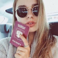 Это гражданка Канады, рожденная в России ;)