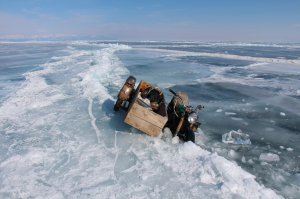 Вот вам немного зимнего Байкала