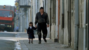 Я предпочитаю оригинал! Французский! А штатовский - копия, вплоть до костюмов!