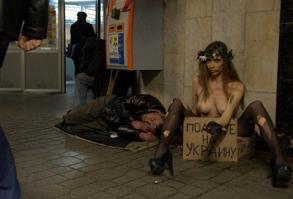 Чем Вам этот раздел не нравится?
Вы так всегда, как говорят русские, рвете свой зад за ПарАшенко)))
За вами приятно наблюдать... Я бы еще понаблюдать не отказался))) 
Вот вам для мотивации: