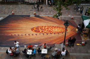 Создание шедевра со стороны.