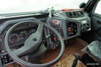 заметили? что в кабине линолеум уже в базовой комплектации )))