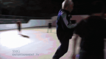 К нам в футбольную команду тренером надо его срочно завербовать !