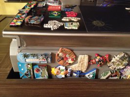 Традиция всех путешественников - коллекция магнитиков на холодильнике