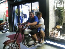 60 лет "Старушке": история легендарного мотоцикла Jawa