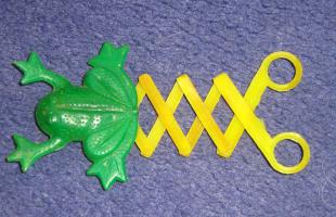 Дурацкая лягушка (с пустым низом) толко валялась помню