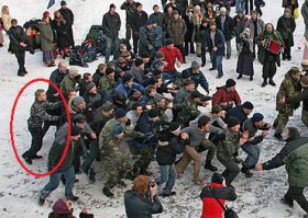 Вперёд, орлы!... А я за вами.
Я грудью постою ... за вашими спинами!