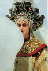 Если про Русь говорить.. у меня есть фото, правда автор у меня не записан, к сожалению, это современный проект.. Есть же прекрасные проекты и люди, которые создают такие вещи. А то что выше..без комментариев