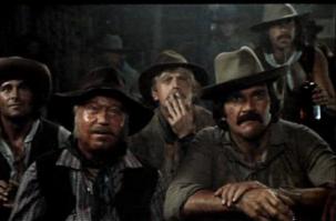 отличный фильм, пересматривал 1000 раз. долго-долго не мог найти в нём Александра Иншакова, но нашёл( он в фильме усатый, на фото справа). а вот Пирет Мянгел так и не выглядел...