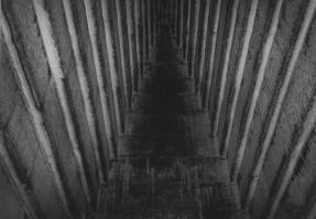 я по-профессии инженер, сам работал на стройке. никто меня не убедит, что так камни подогнать и уложить можно только с помощью верёвки и допотопных медных инструментов и без специальных приборов(нивелир, теодолит и т.д.)