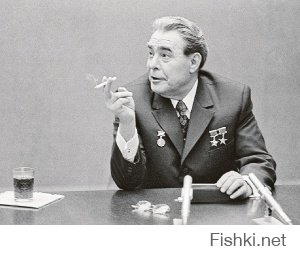 Умрёшь ты всё равно несмотря на то,что куришь или нет. Главное кем тебя запомнят.