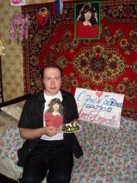 А зачем он в огурцы накончал?!