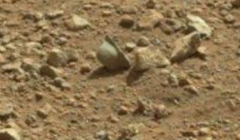 » На Марсе марсоход Curiosity заприметил каску гитлеровца.
24-05-2013, 09:00 | Наука и техника »

Добровольцы, которые мониторят снимки марсохода Curiosity, пребывают в шоке: на одном из снимков им удалось разглядеть очертания каски гитлеровского солдата.