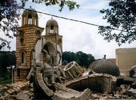 а вот что делают с Сербскими Храмами и Церквями албанцы