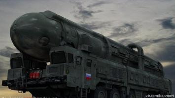 Страшное российское оружие - новая ракета "Сызрань"
При попадании в любой город - хоть Париж, хоть Лондон или Нью-Йорк, он мгновенно превращается в Сызрань.